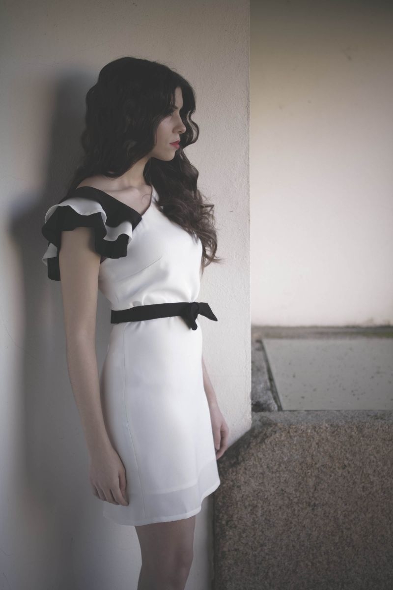 vestido blanco y negro para invitadas boda online